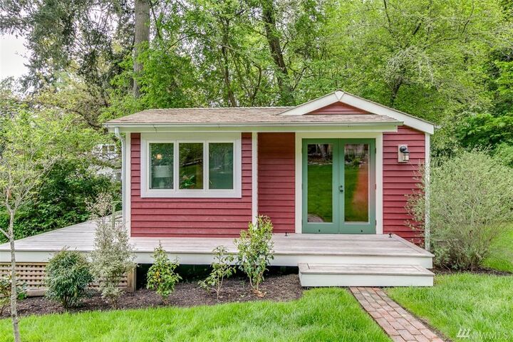 Property Photo:  9726 NE Pine St  WA 98110 