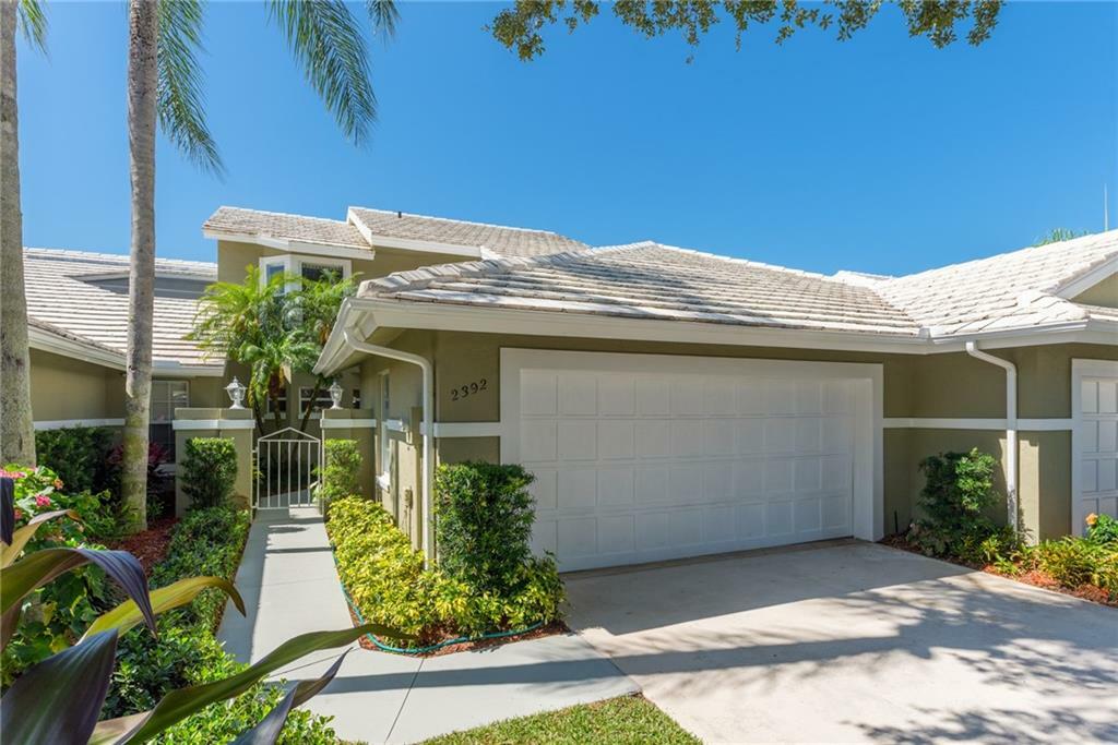 Property Photo:  2392 SW Foxpoint Way  FL 34990 