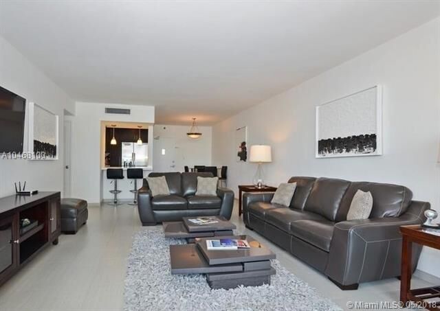 Property Photo: 1200 West Ave 817 FL 33139