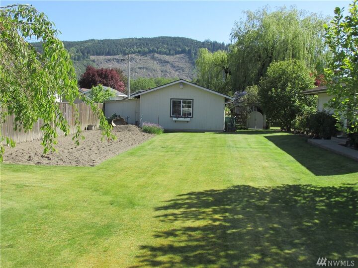 Property Photo: 709 Marshall Ave WA 98284