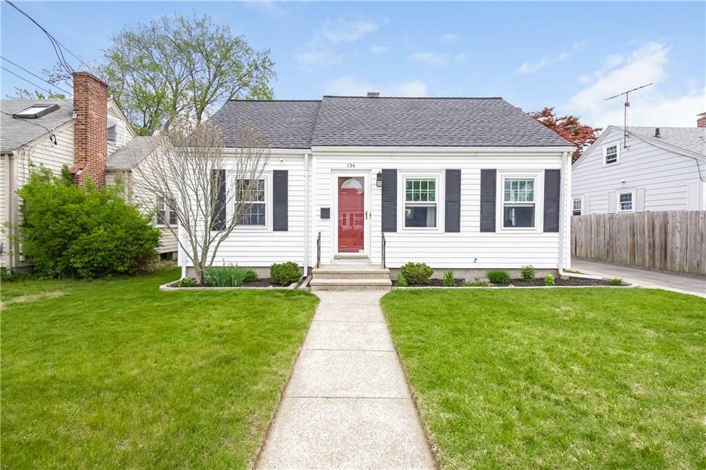 Property Photo:  134 Edgemere Rd  RI 02861 