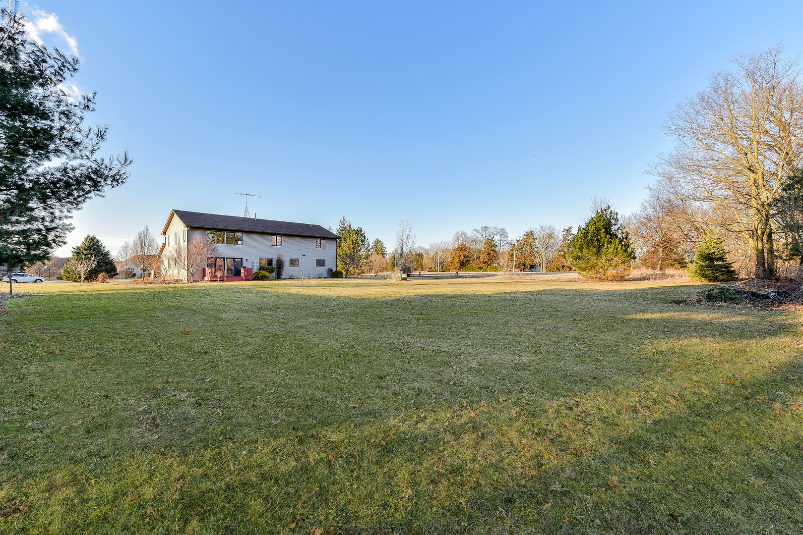 Property Photo: 8 Shagbark Lane IL 60541