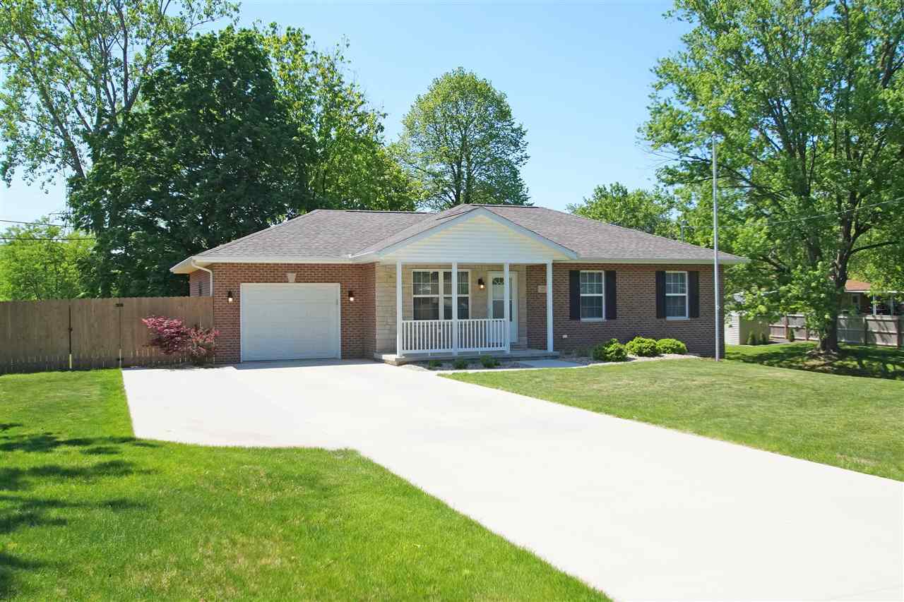 Property Photo:  103 Cypress  IL 61550 