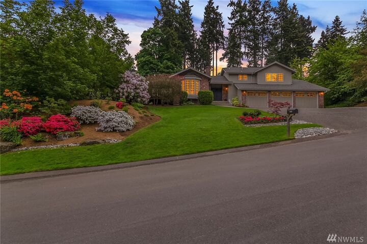 2611 93rd Place NE  Clyde Hill WA 98004 photo