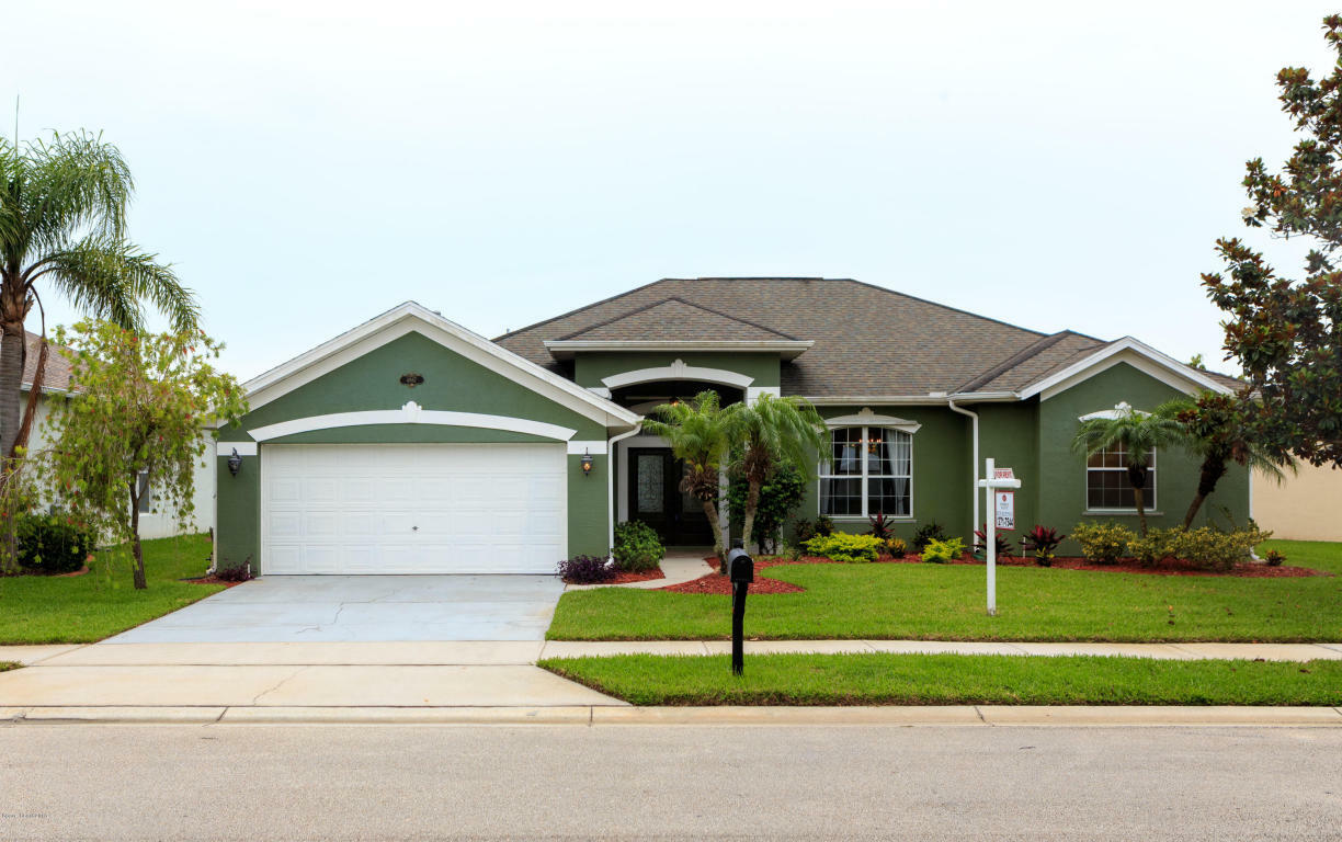 Property Photo:  4867 Alamanda Drive  FL 32940 