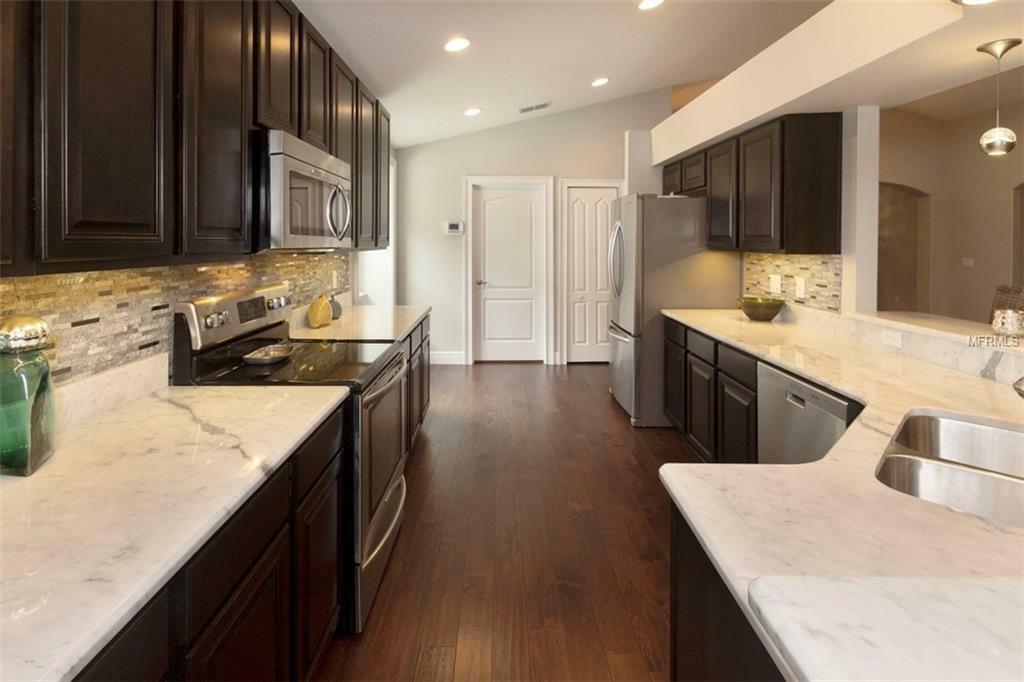 Property Photo: 351 Niblick Way FL 32804