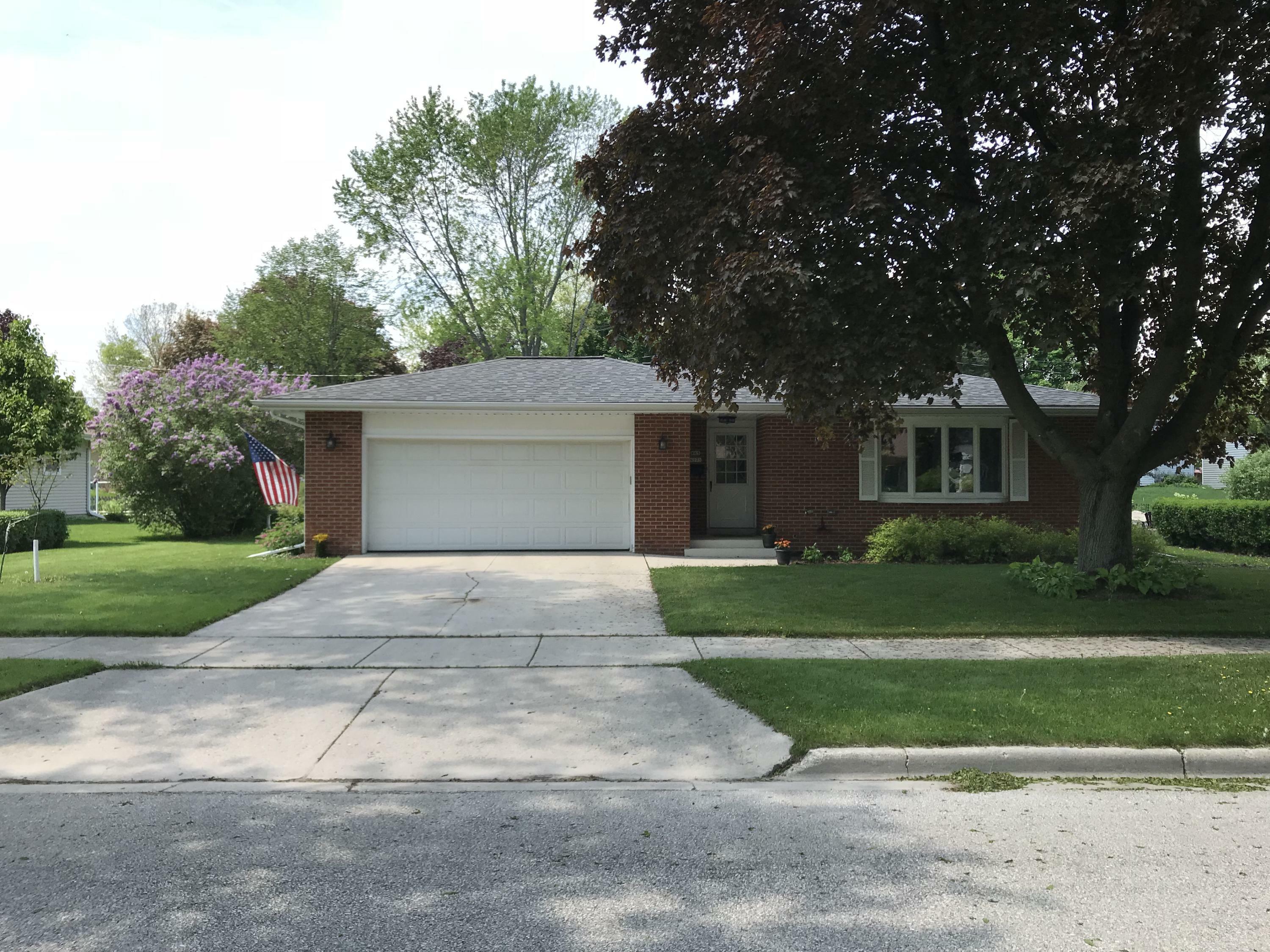 Property Photo:  W65n373 Westlawn Ave  WI 53012 