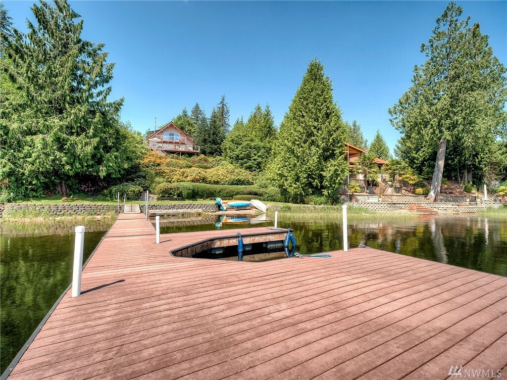 Property Photo:  390 W Lake Nahwatzel Dr  WA 98584 