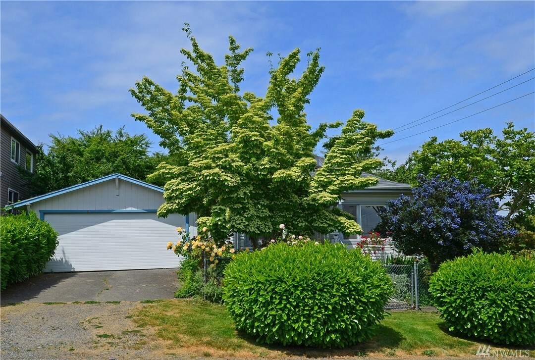 Property Photo: 3836 S Findlay St WA 98118