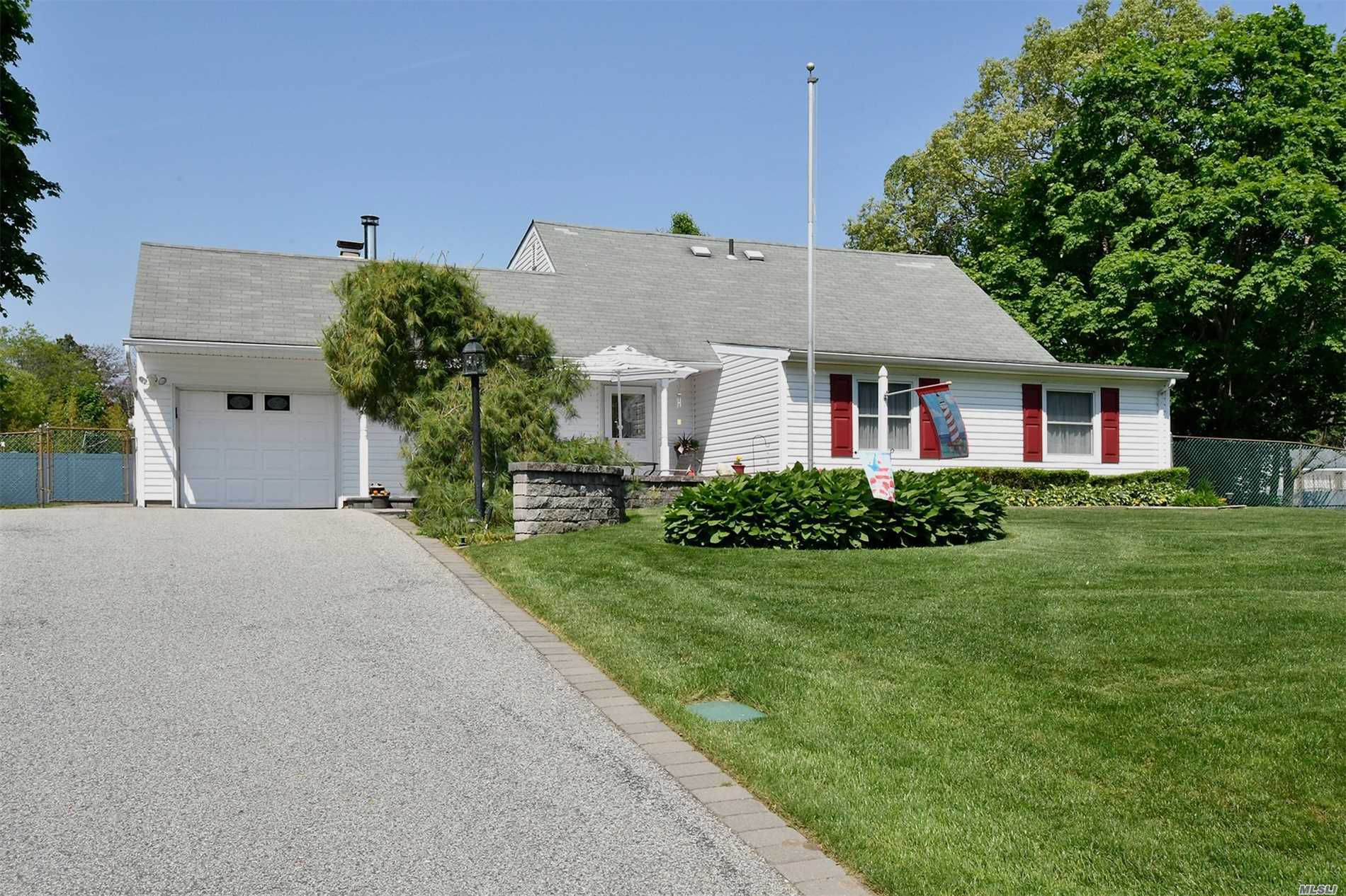 Property Photo:  52 White Pine Way  NY 11763 