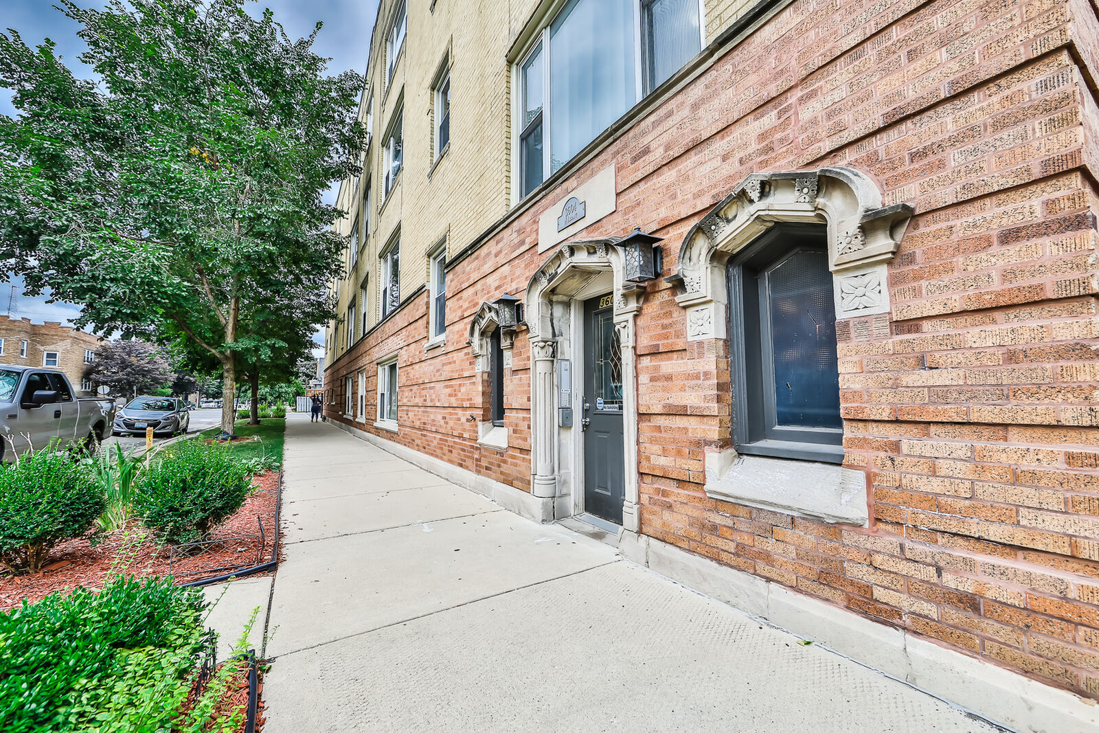 Property Photo: 3604 Albany Avenue 2F IL 60618