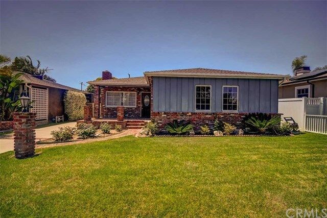 Property Photo:  339 E 19th Street  CA 92627 