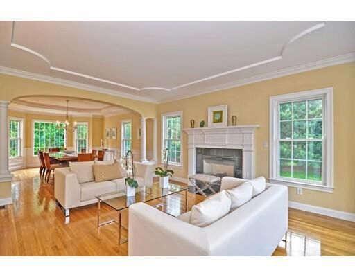 Property Photo:  4 Glen Meadow Rd  MA 01810 