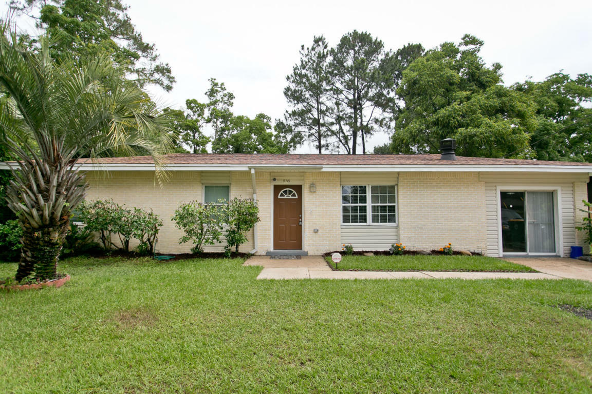 Property Photo:  805 Meadow Lane  FL 32547 