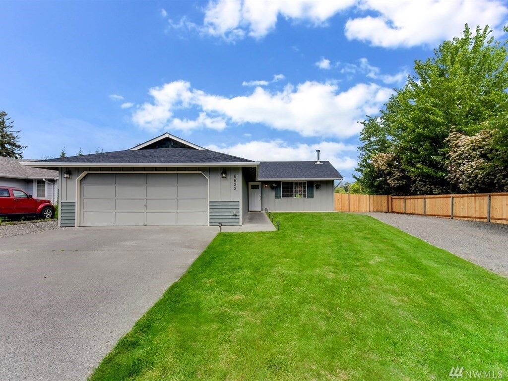 Property Photo:  6633  88th Place NE  WA 98270 