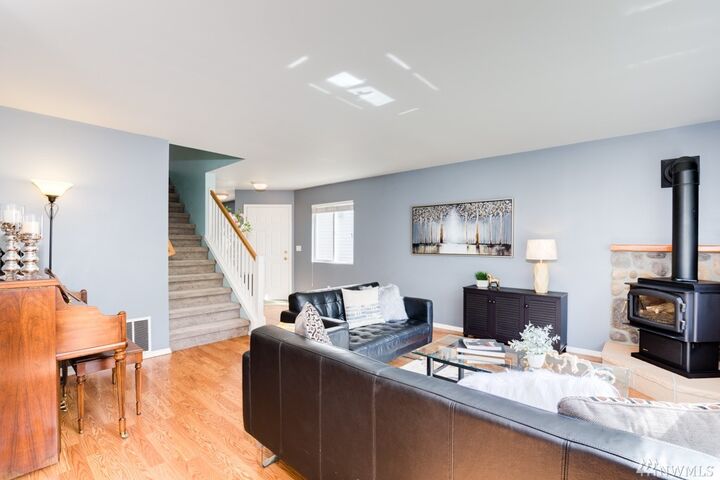 Property Photo:  7027 Autumn Ave SE  WA 98065 