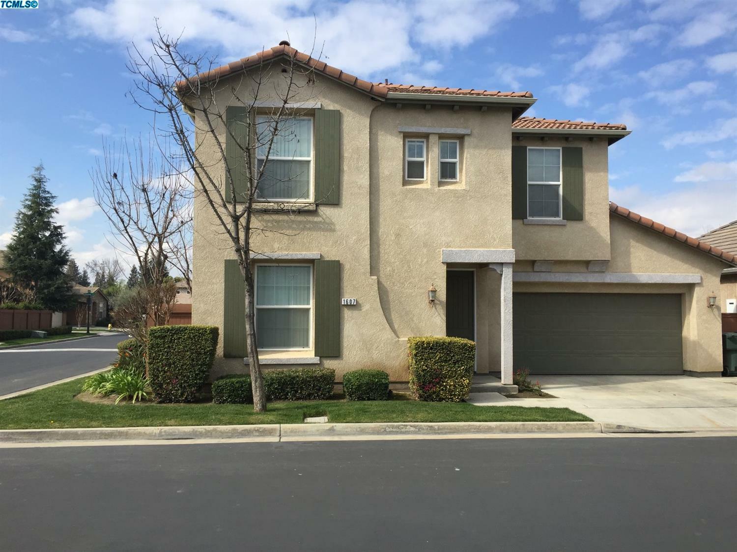 Property Photo:  1607 N Selva Court  CA 93291 