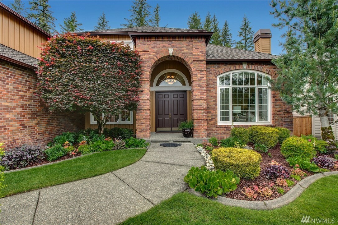 Property Photo: 26802 SE 9th Wy WA 98075