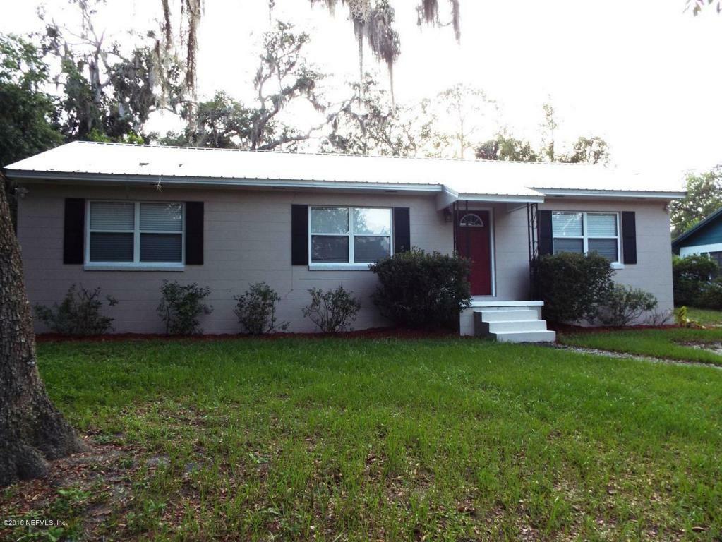 Property Photo:  826 S 14th Street  FL 32177 