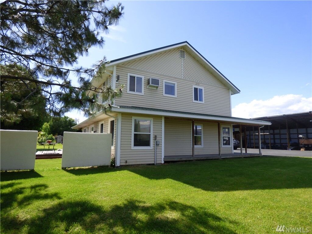 Property Photo:  193 Duck Lake Rd  WA 98841 
