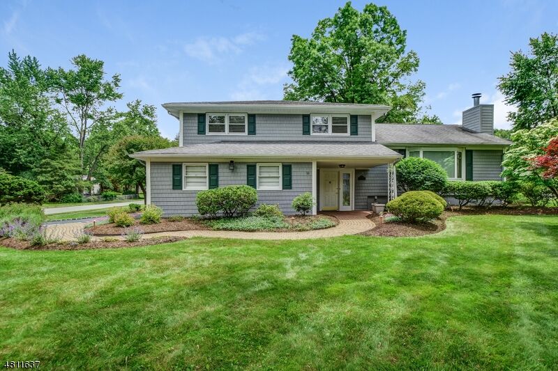 Property Photo:  38 Dalewood Rd  NJ 07006 