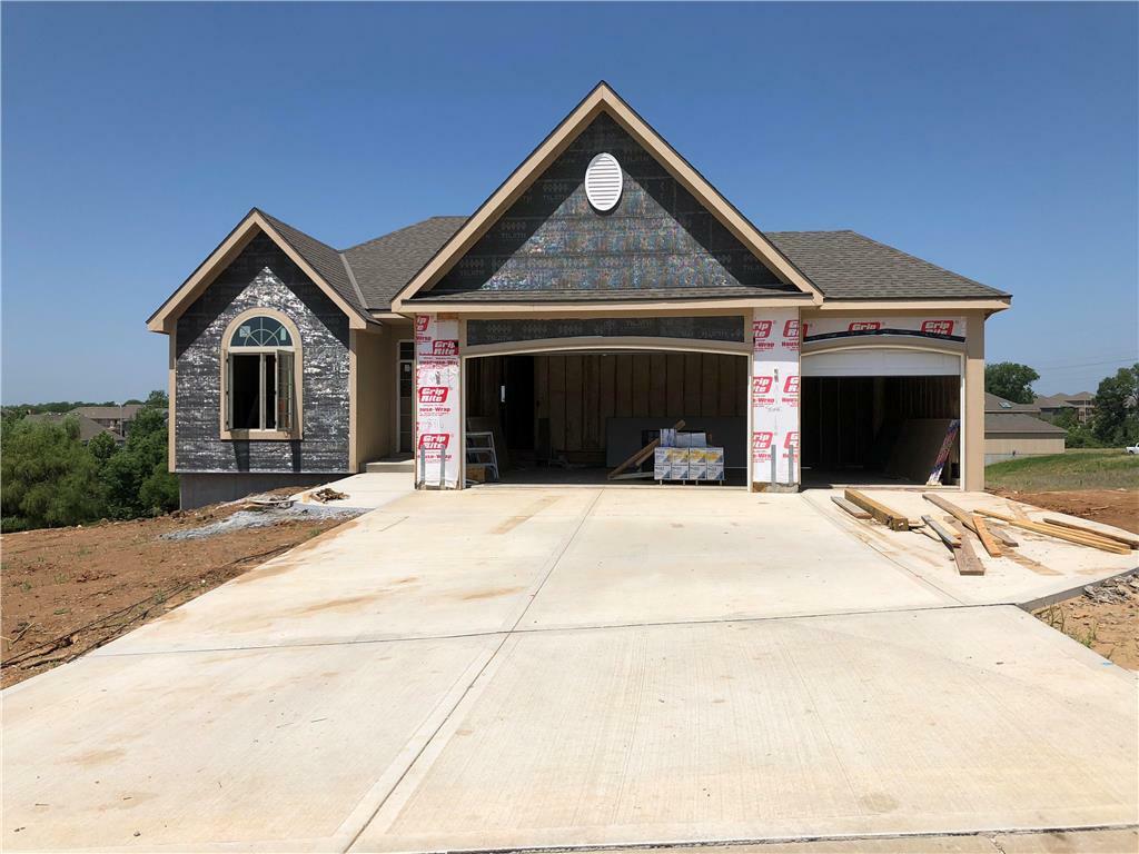 Property Photo: 8716 N Spruce Court MO 64156