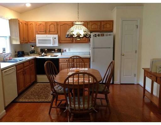 Property Photo:  25 Rosewood Ln 25  MA 01077 