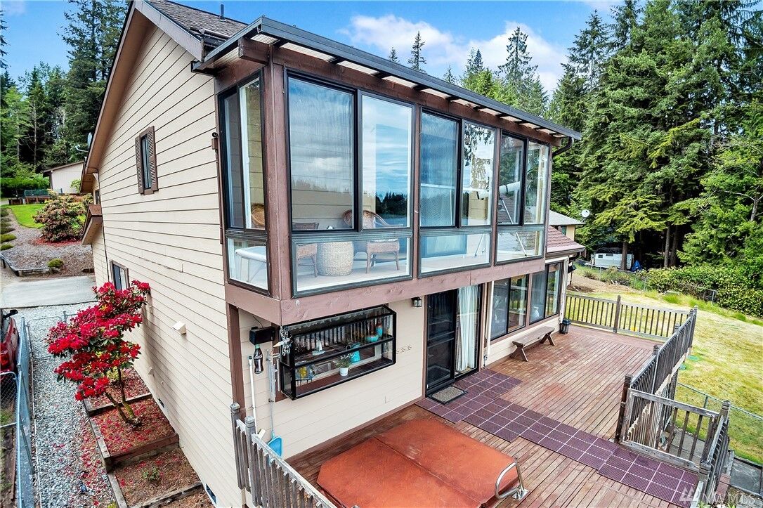 Property Photo: 5817 W Flowing Lake Road WA 98290