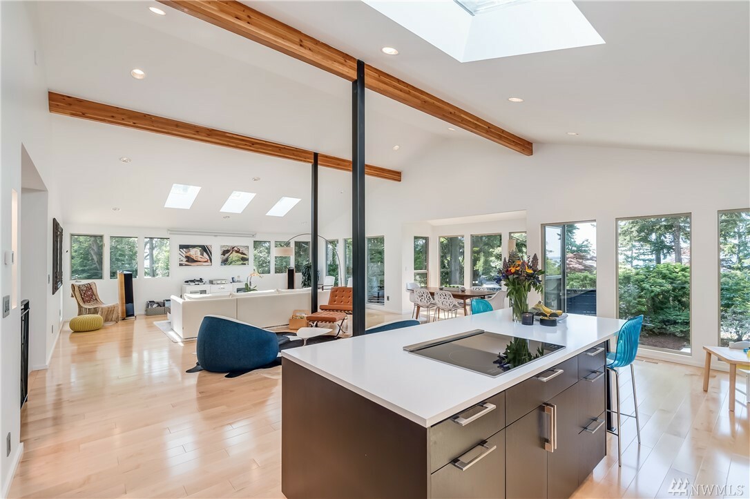 Property Photo: 635 Fieldston Rd WA 98225