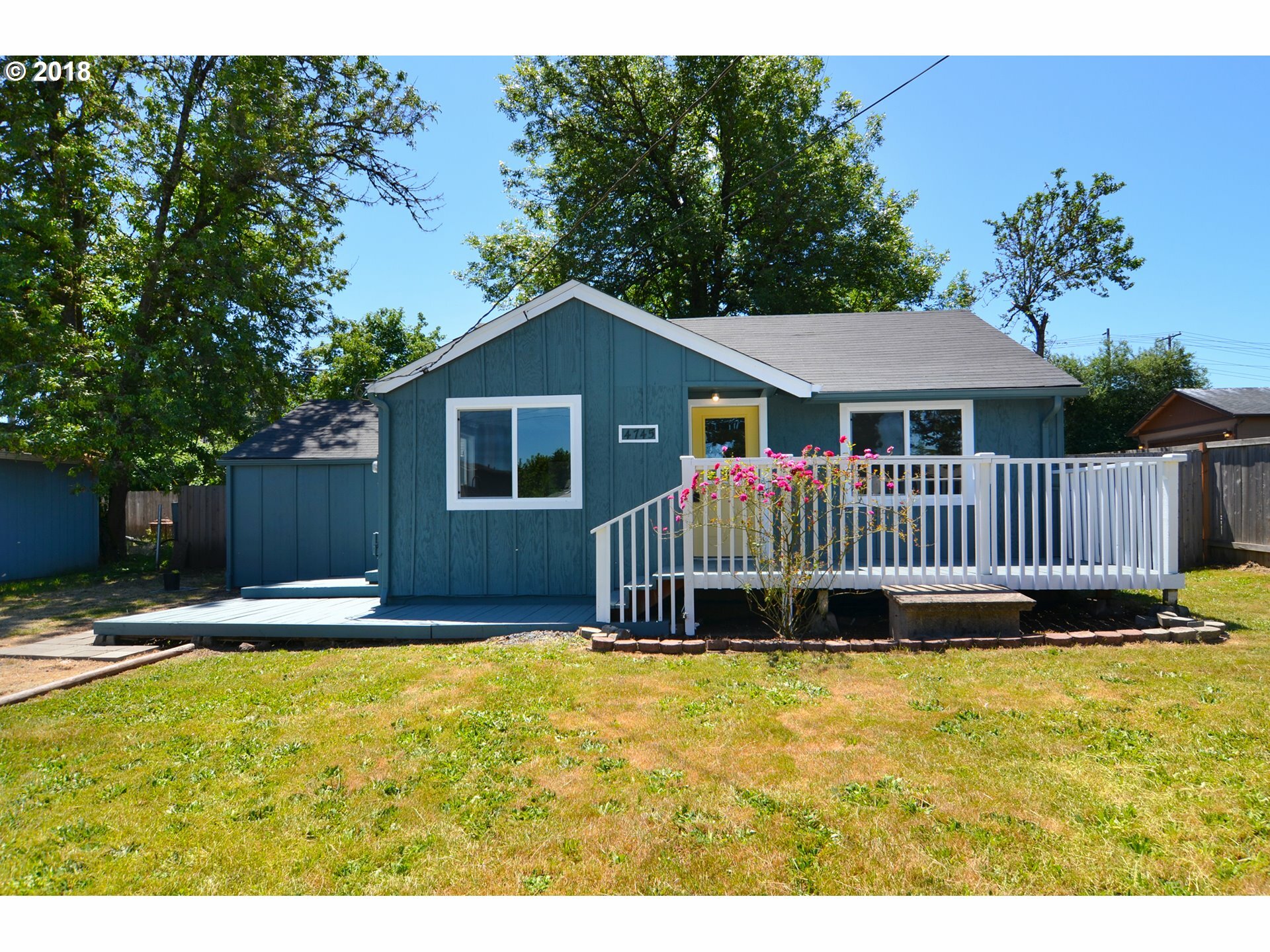 Property Photo:  4745 Union Ter  OR 97478 