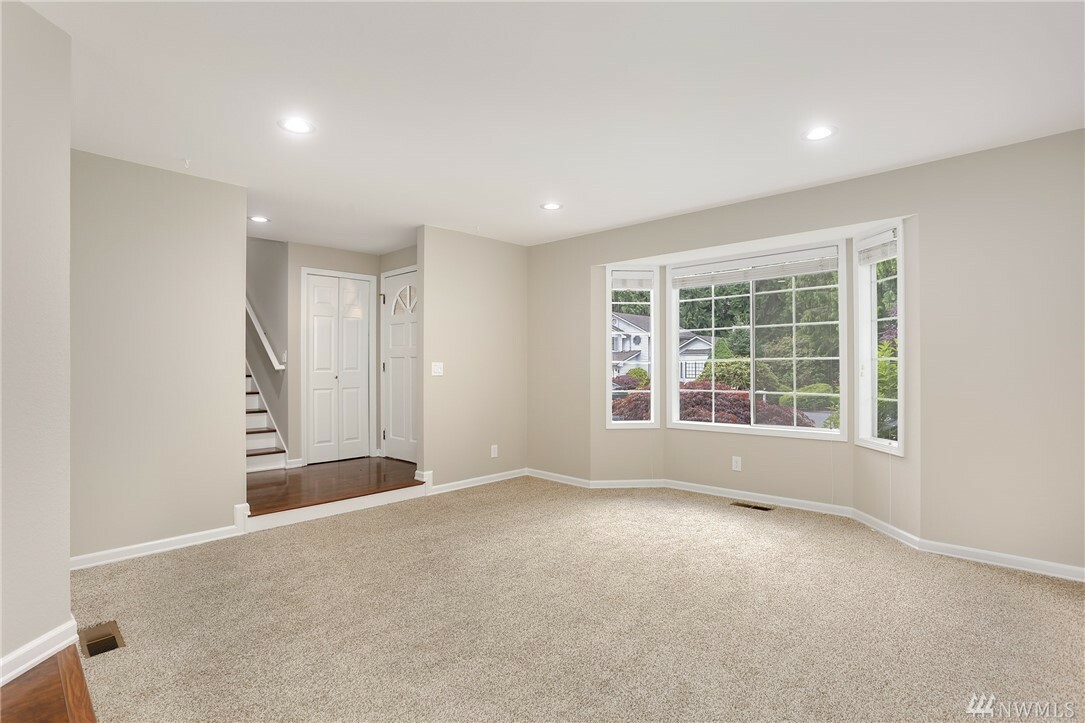 Property Photo: 1518 220th Place NE WA 98074