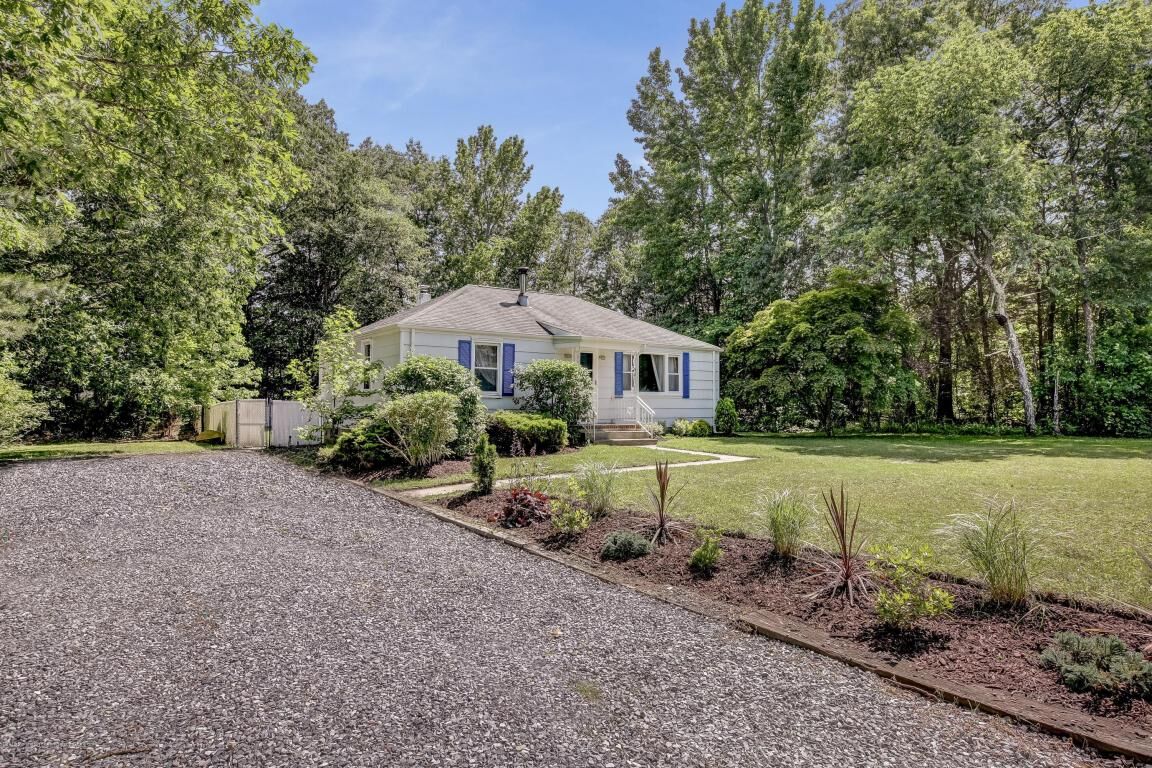 Property Photo:  101 Bennetts Mills Road  NJ 08527 