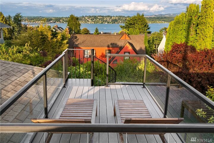 Property Photo:  2210 31st Ave S  WA 98144 