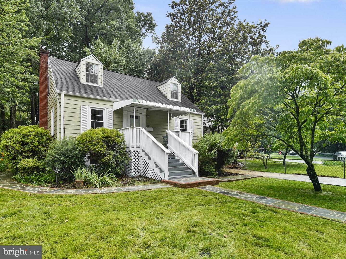 Property Photo:  6927 Custis Parkway  VA 22042 