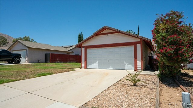 Property Photo:  23156 Sonnet Drive  CA 92557 