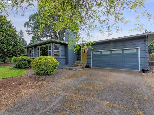 Property Photo: 1351 Marylhurst Dr OR 97068