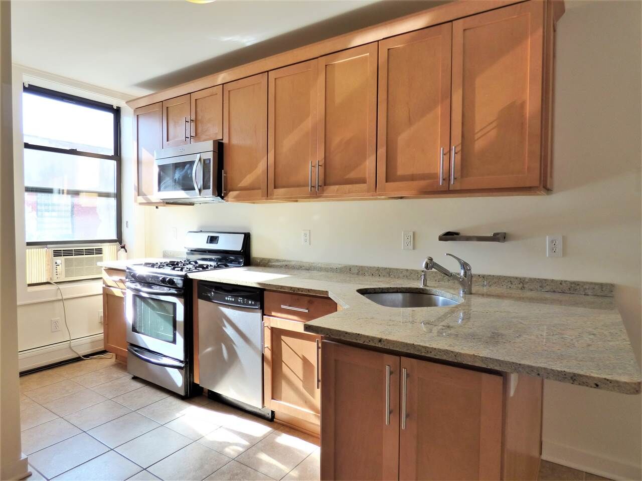 Property Photo: 422 Bloomfield St 3R NJ 07030