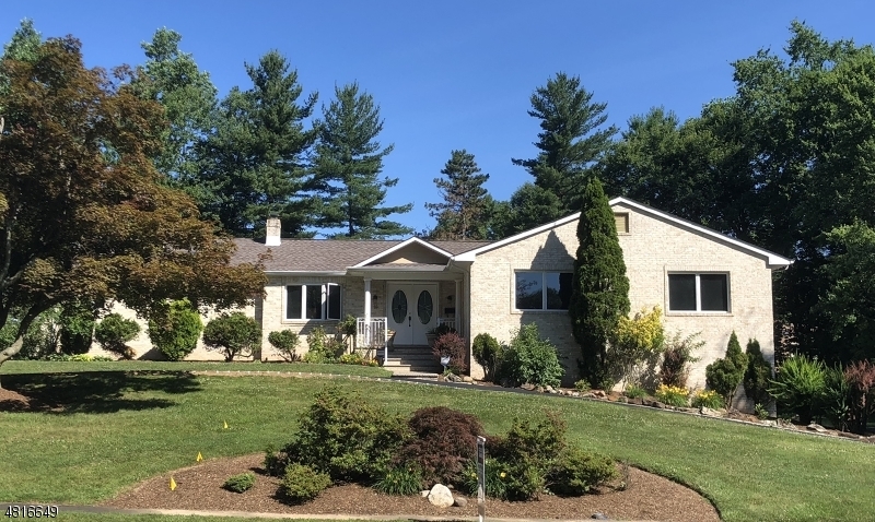 Property Photo:  19 Cobblewood Rd  NJ 07039 