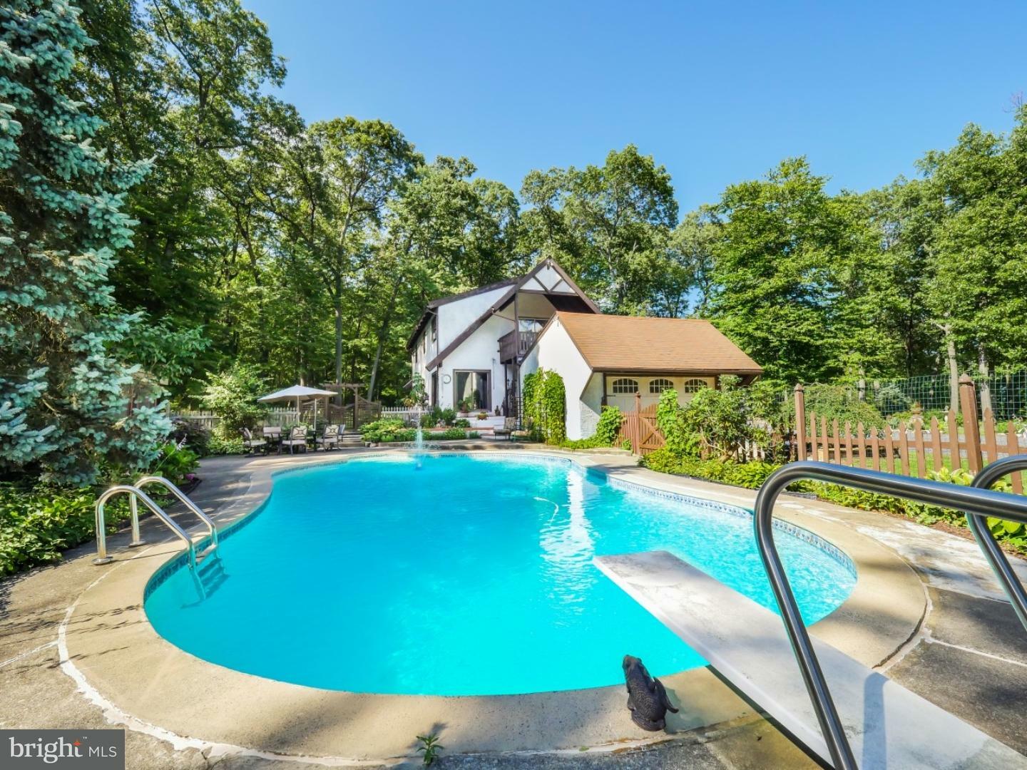 Property Photo: 2300 Chestnut Road PA 18036