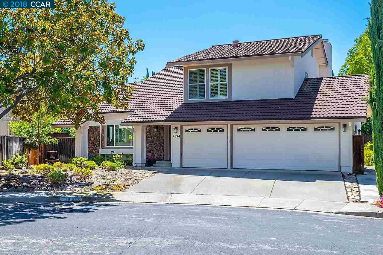 Property Photo: 4394 N Red Maple Ct CA 94521