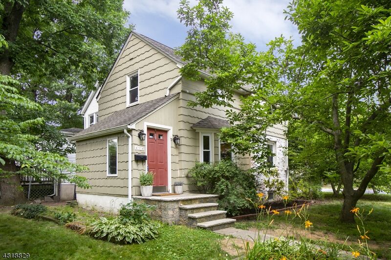 Property Photo: 474 S 4th St NJ 07040