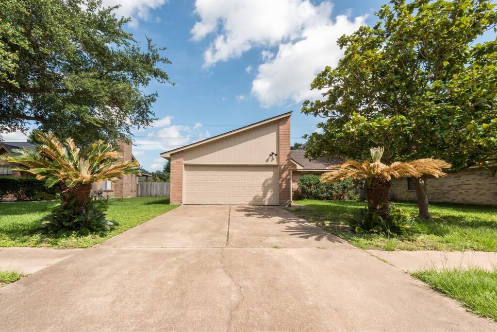 Property Photo:  22006 Pearl Lake Drive  TX 77449 
