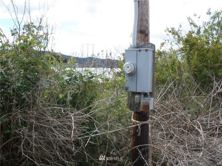 Property Photo:  200 W Little Island Road  WA 98612 