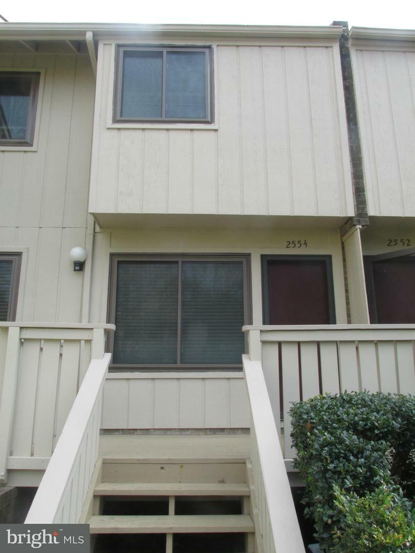 Property Photo:  2554 Glengyle Drive 157  VA 22181 