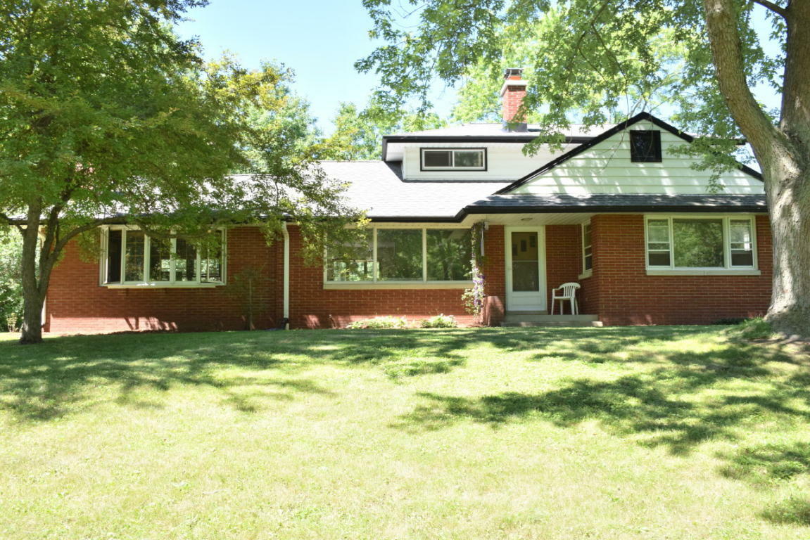 Property Photo: 10654 N Cedarburg Rd WI 53092