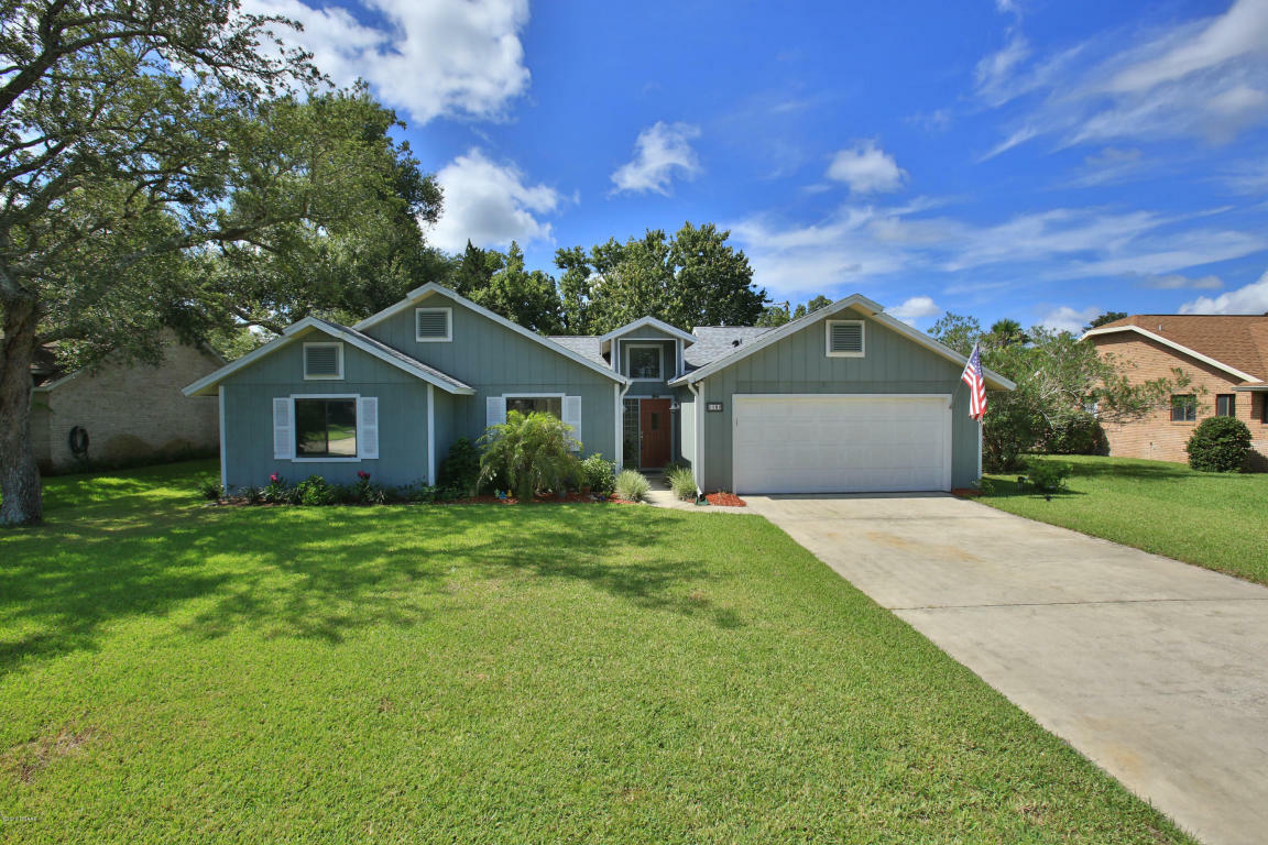 Property Photo: 18 Marjorie Trail FL 32174