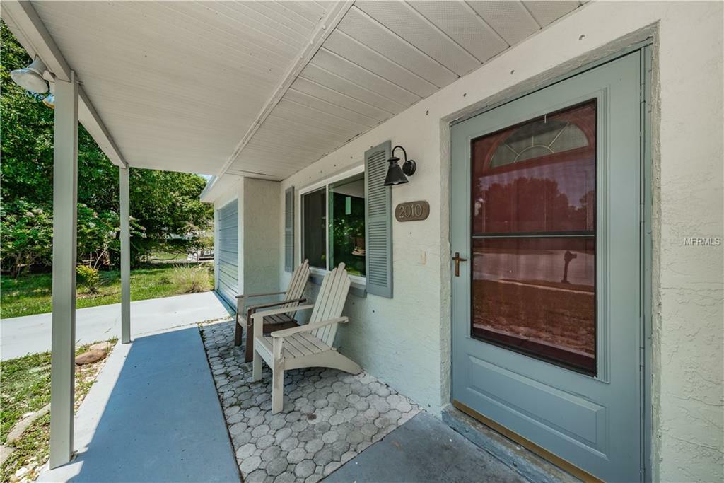 Property Photo:  2010 Hudson Court  FL 34677 