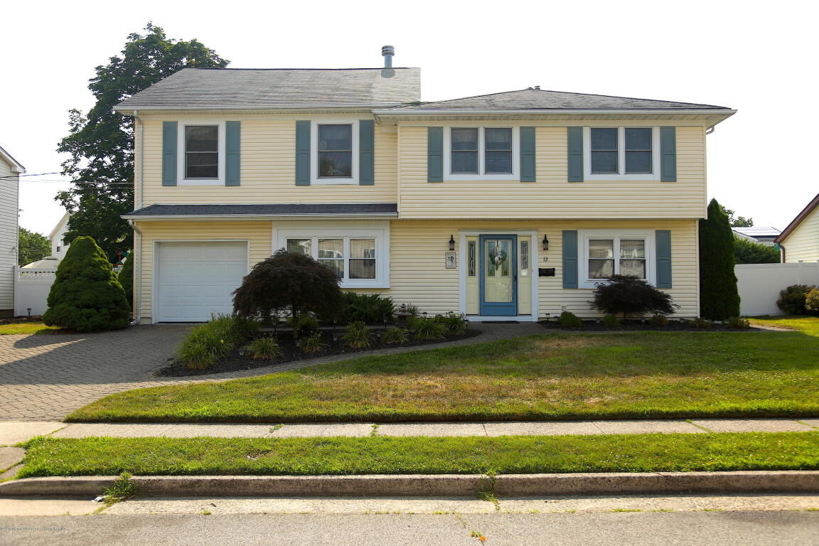 Property Photo:  12 Kerry Drive  NJ 07730 