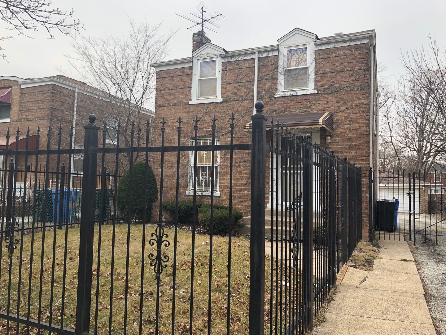 Property Photo: 9130 Perry Avenue IL 60628