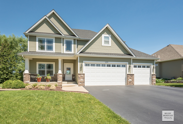 Property Photo: 1979 Meadowlark Lane IL 60560